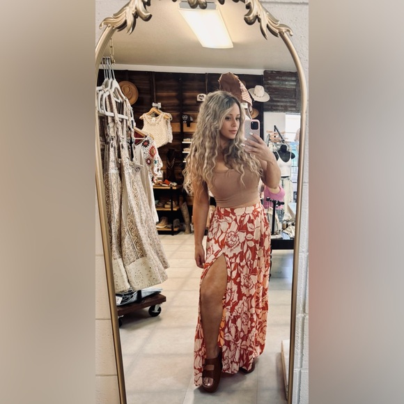 NWT Angie Floral Tropical Print Side Front Slit Long Maxi Skirt Clay - Picture 10 of 10